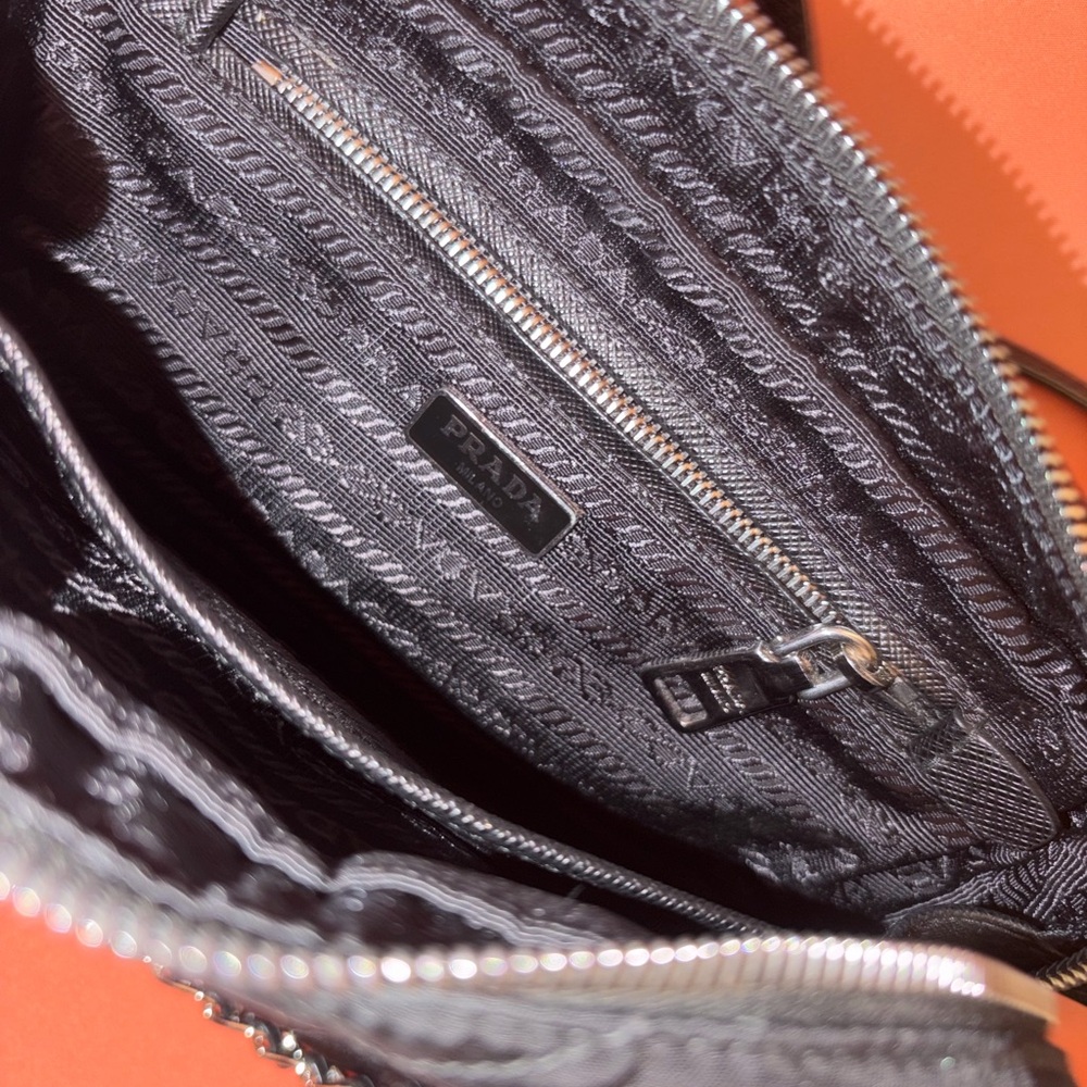 Prada Black Quilted Shoulder Bag with Chain Detail - Picture 3 of 8